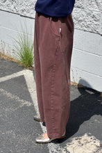 Load image into Gallery viewer, Le Bon Shoppe - Arc Pant (chocolate)