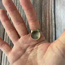 Load image into Gallery viewer, Sashiko Palm Thimble