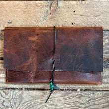 Load image into Gallery viewer, Leather Clutch