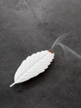 Load image into Gallery viewer, HA KO Paper Incense - Cedar
